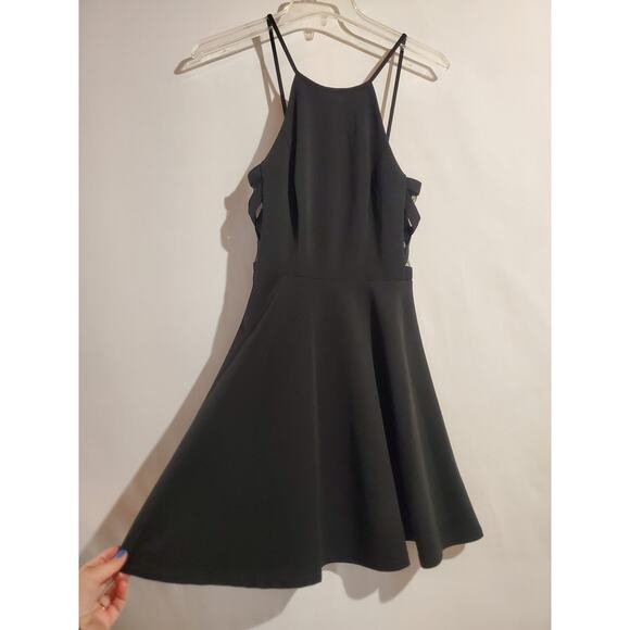 City Triangles Mesh Criss Cross Side Panel Halter Skater Mini Dress Size 0 LBD - Picture 3 of 10